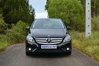 Mercedes-Benz-B 180 detalhes 2