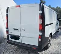 Nissan-NV300 detalhes 1