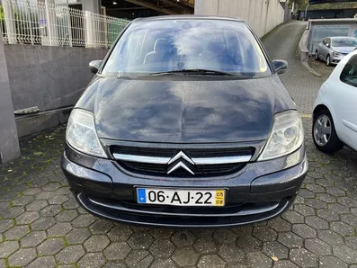 Citroën-C8
