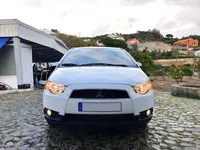 Mitsubishi-Colt detalhes 1