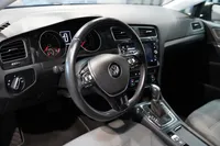 Volkswagen-Golf Variant