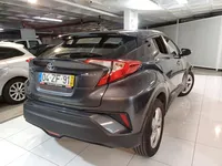 Toyota-C-HR detalhes 1