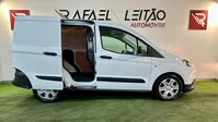 Ford-Transit Courier