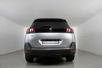 Peugeot-5008