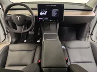 Tesla-Model Y