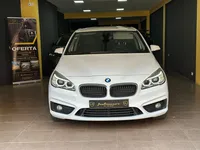 BMW-218 Active Tourer detalhes 1