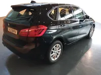 BMW-216i