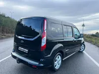 Ford-Tourneo Connect detalhes 2