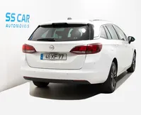 Opel-Astra Sports Tourer detalhes 1