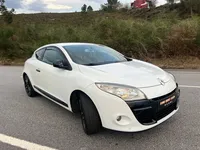 Renault-Megane Coupe detalhes 1