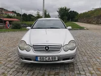 Mercedes-Benz-C 220 detalhes 2