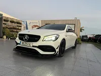 Mercedes-Benz-CLA 45 AMG detalhes 1