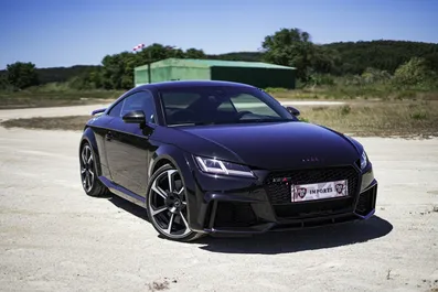Audi-tt rs coupe