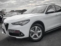 Alfa Romeo-Stelvio detalhes 1