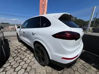 Porsche-Cayenne