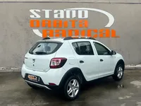 Dacia-Sandero detalhes 1